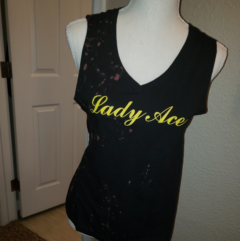 Pin up tank